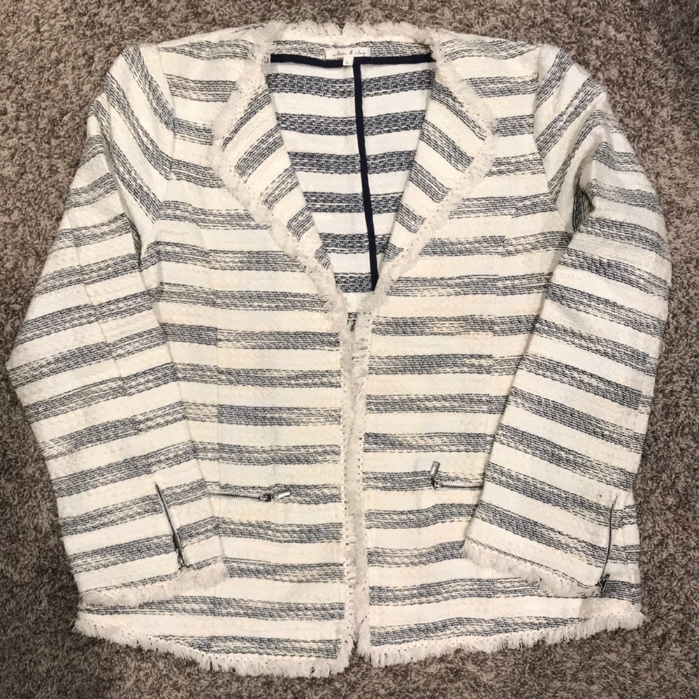 Maternity blazer